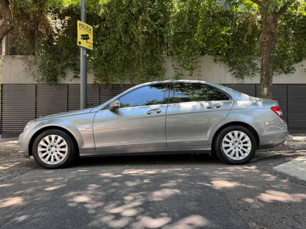 Mercedes-Benz C-Class Elegance — foto 17